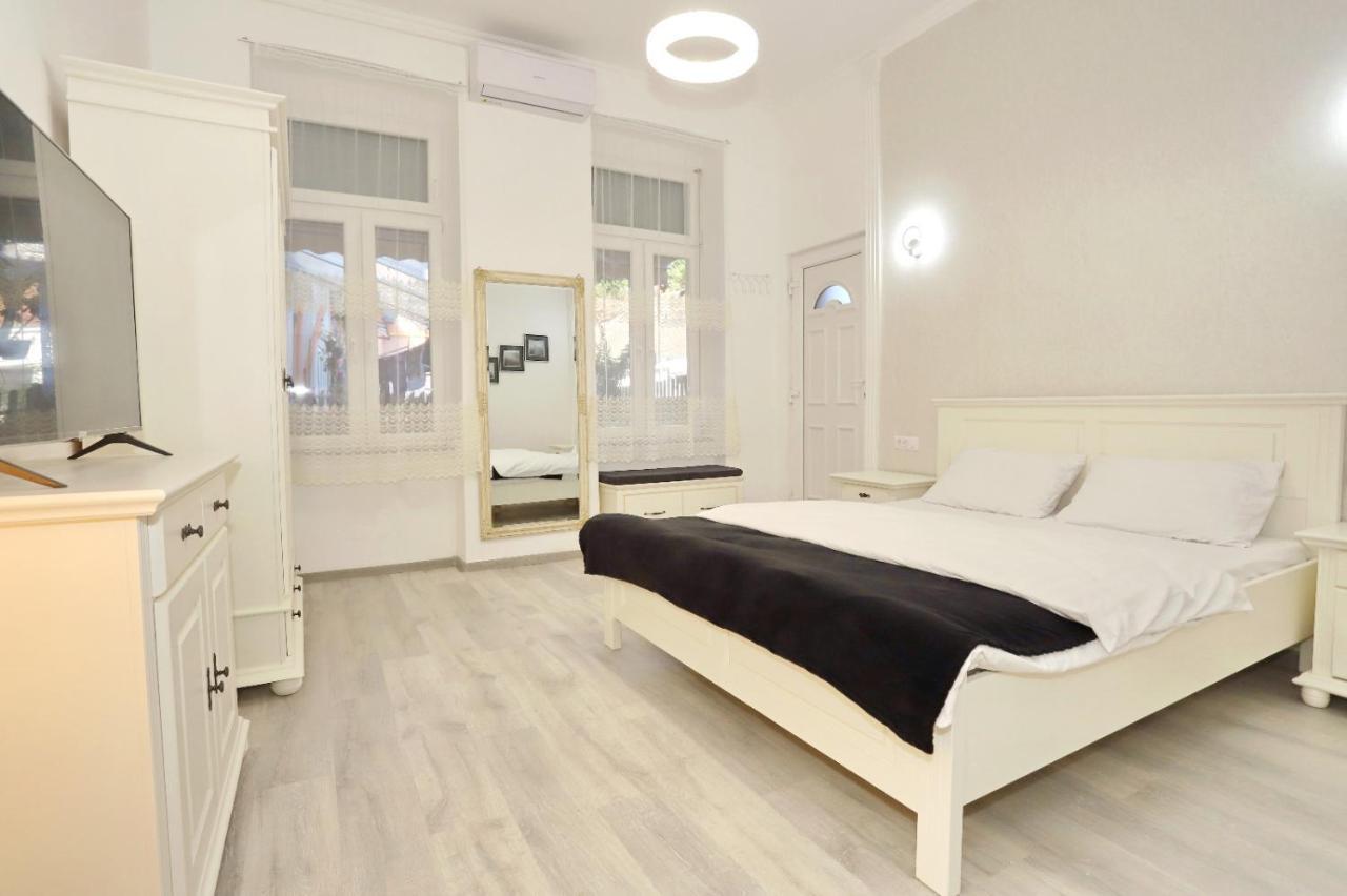 Central Luxury Apartments Орадеа Екстериор снимка